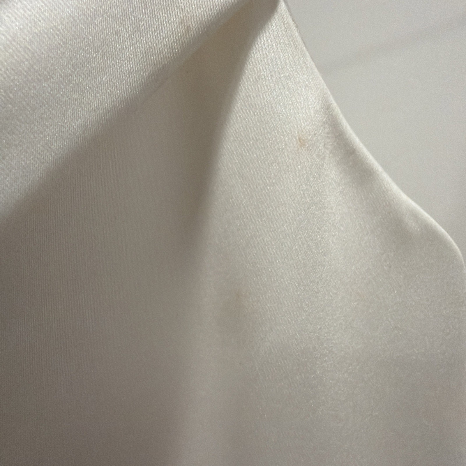 Wilderly By Allure Size 8 Premium Bridal Sample Gown, Size 8
