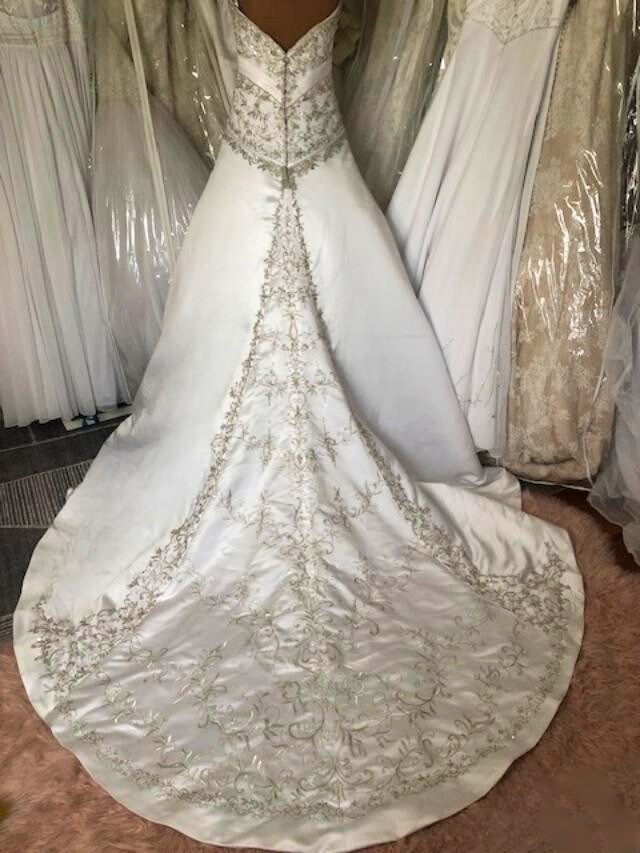 Allure Bridal Gown White Sz 8 Beautiful Long detailed train and Crystal Beading
