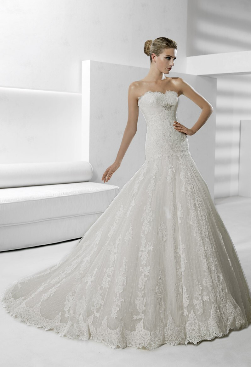 La Sposa Wedding Dress Ball Gown 12 Ivory French Lace Strapless Train