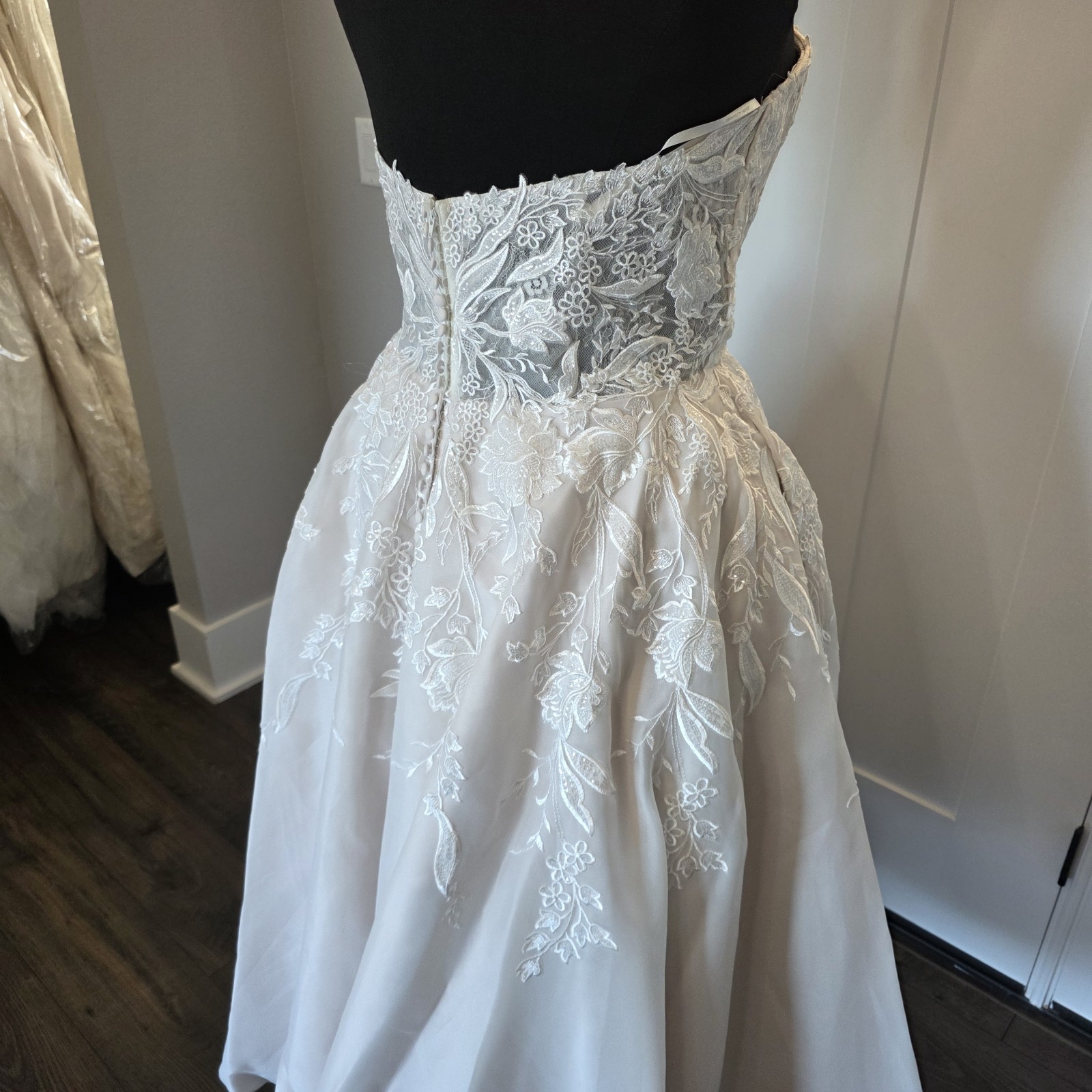 Justin Alexander Sample Tea Length Wedding Dress D1000PS Strapless Sz 22