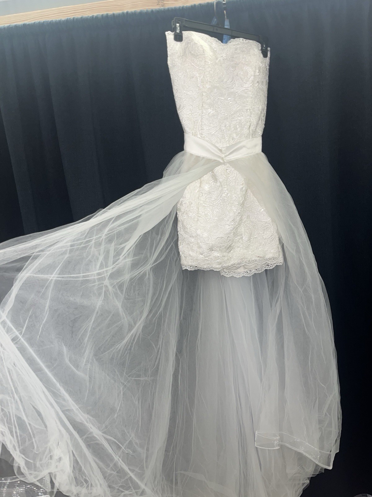 Juliet’s Size 10 Ivory Strapless Lace A-Line Full-Length Dress w/ Tulle