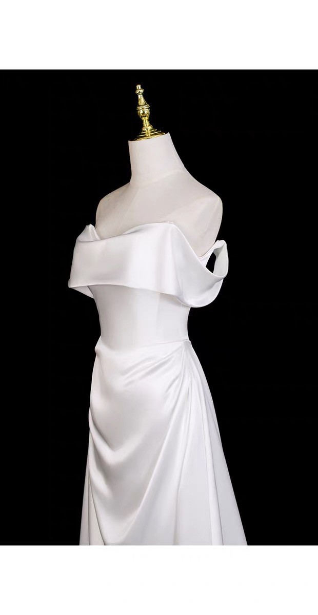 Off Shoulder Satin Wedding Dresses Floor Sweep Train Elegant Bridal Gowns Custom