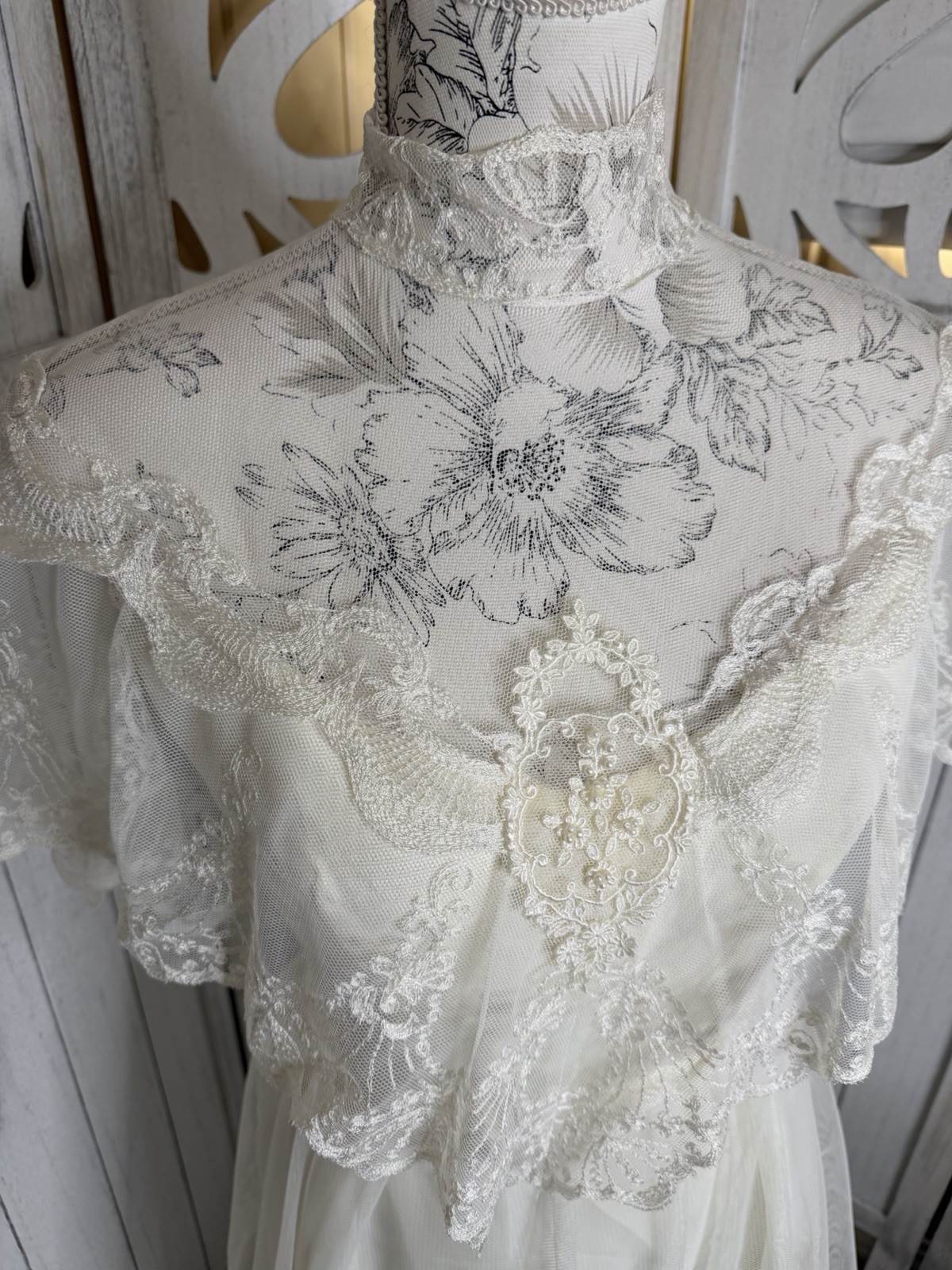 Vintage 50s 60s Alfred Angelo Lace High Neck Wedding Gown Victorian Prairie XS