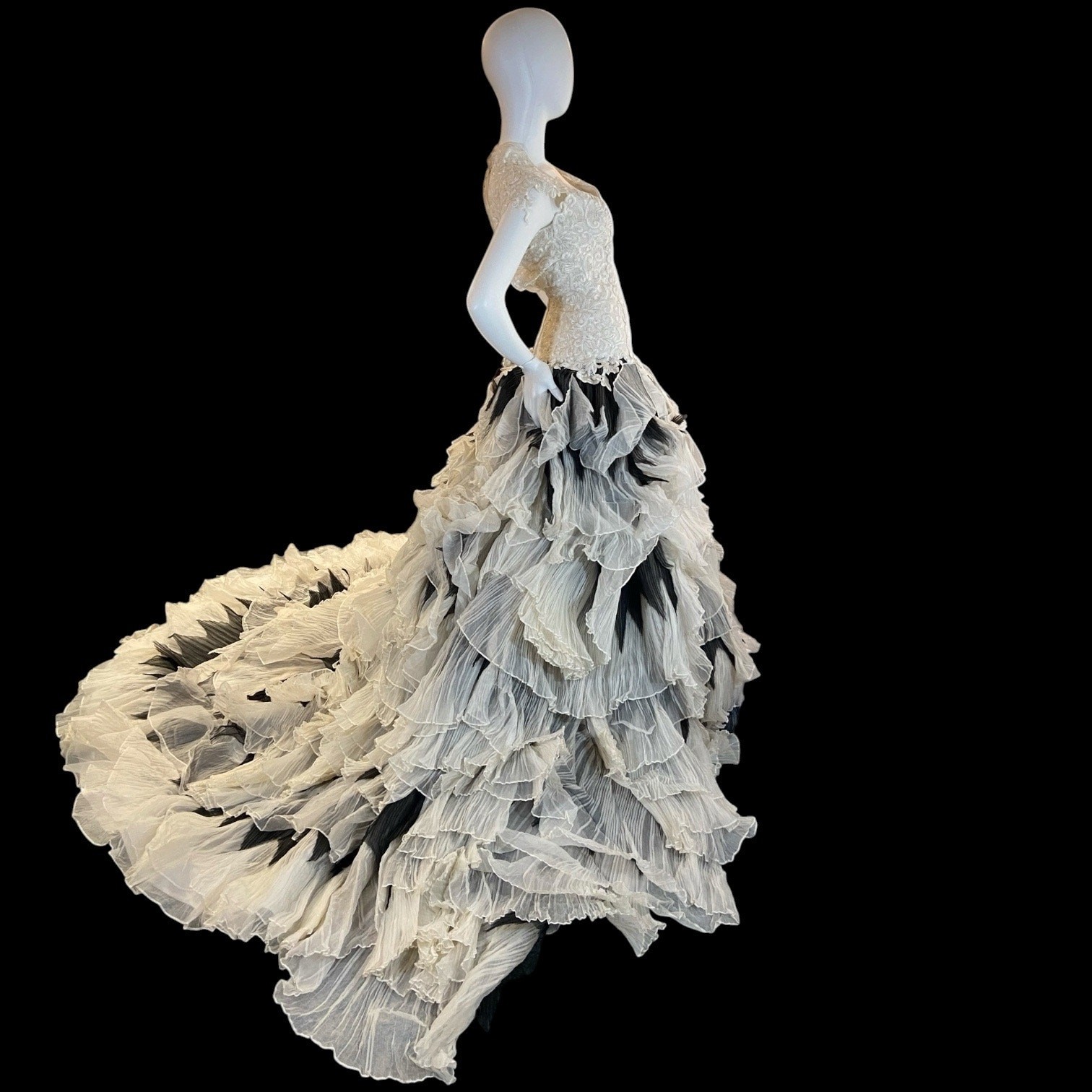 St. Pucchi 9417 Couture Wedding Dress – 2010s Black & Ivory Tiered Silk Gown