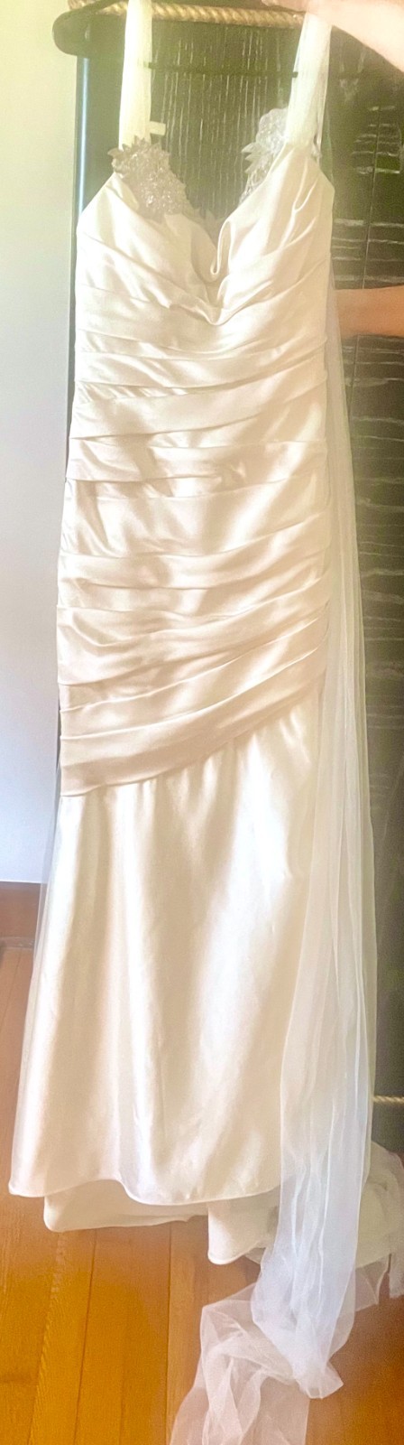 NWT Galina Signature Wedding Dress David’s Bridal Gown Ivory Size 4 Excellent!