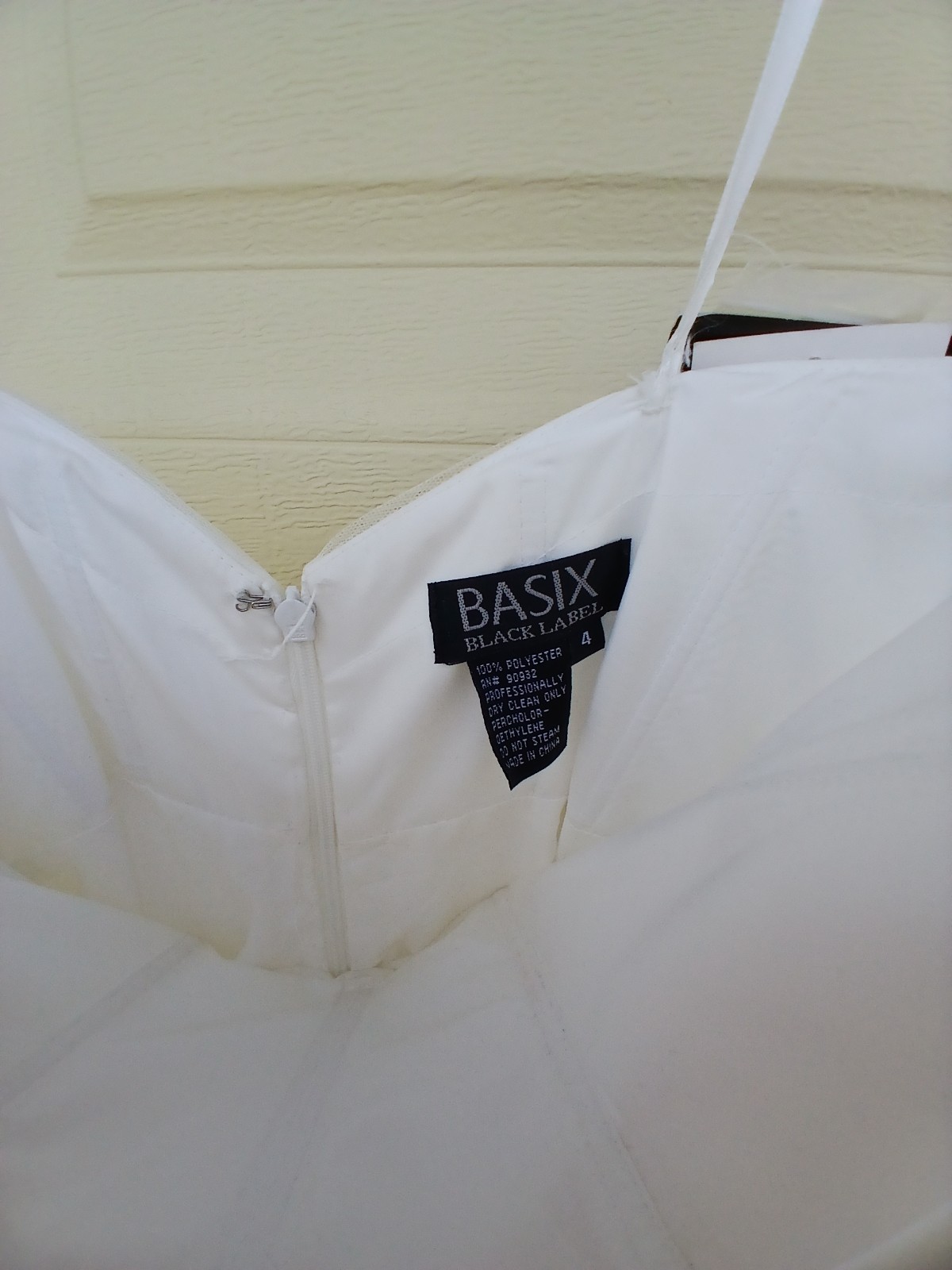 Basix Black Label Wedding Dress Size 4 NWT