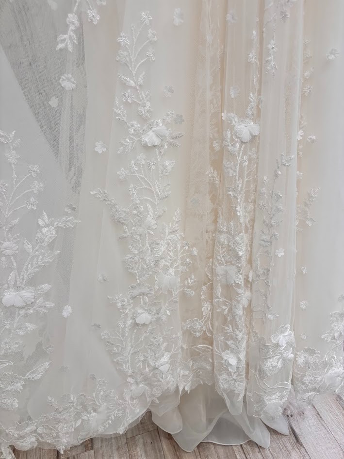 Martina Liana Wedding Dress – Sample Size 10, Never Worn, Never Altered