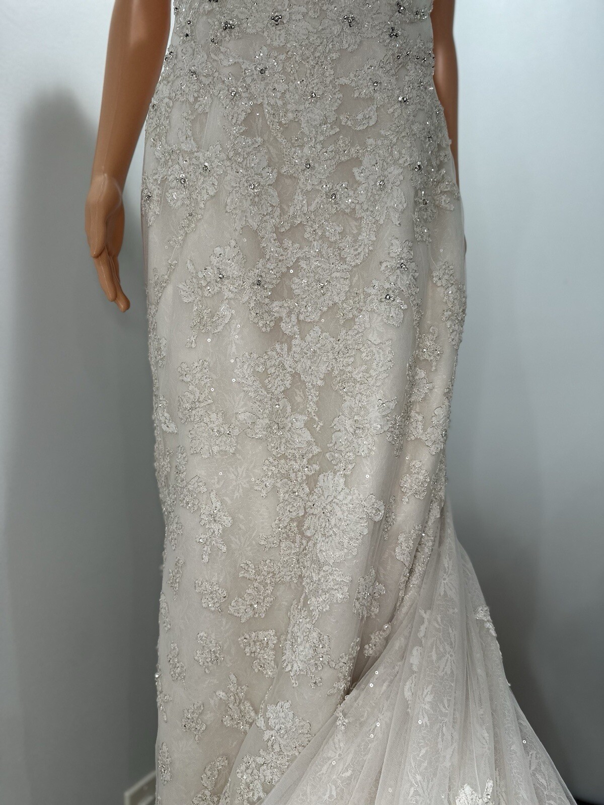 Sophia Tolli Wedding Dress Size 14 Embellished Sparkles Long Train Form Fitting