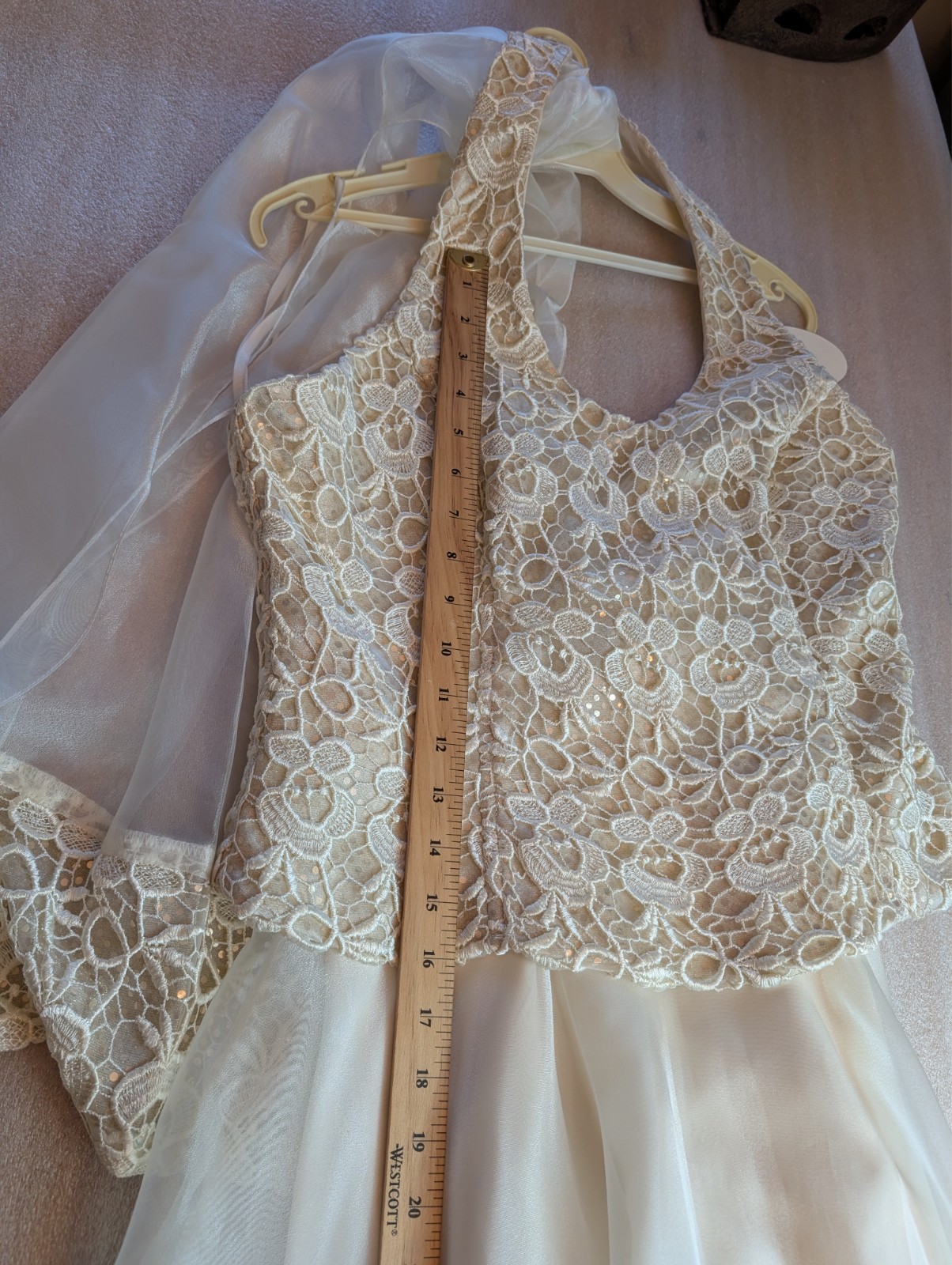 Coty Vintage Ivory Formal Embroidered Halter Neck Bridal Gown Size Large