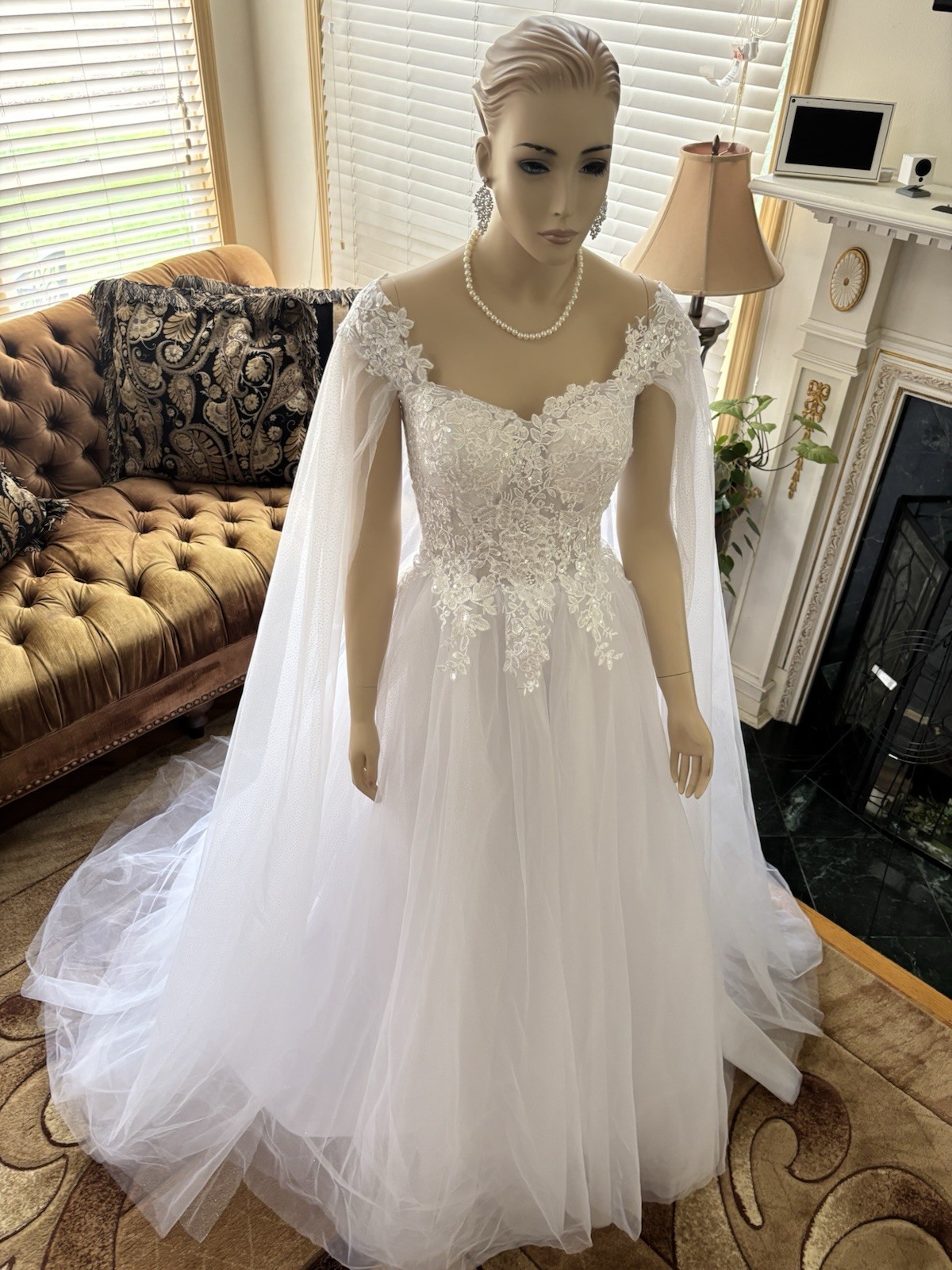 Unbranded Wedding Gown Size 12-16 White Wedding Gown With Cape Sleeves.