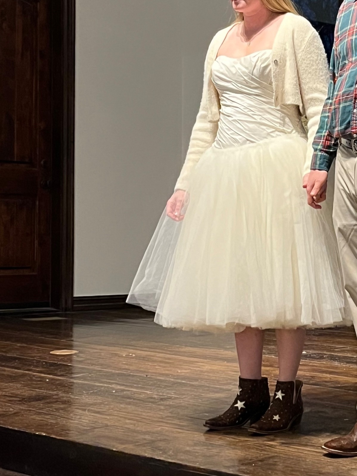 Vera Wang “White” Ivory Puffy tulle wedding dress 12 tea length vintage style