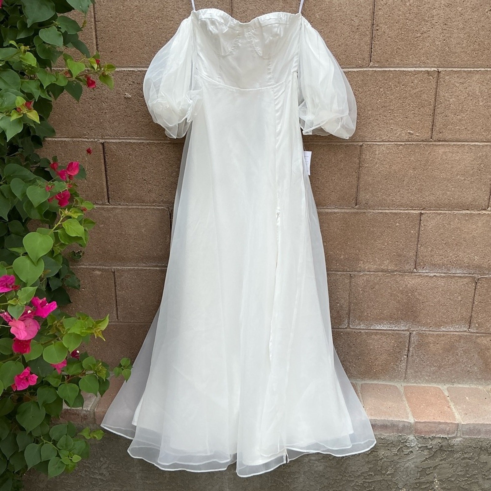 NWT Lulu’s True Excellence Bustier Off-The-Shoulder Maxi Wedding Dress Small