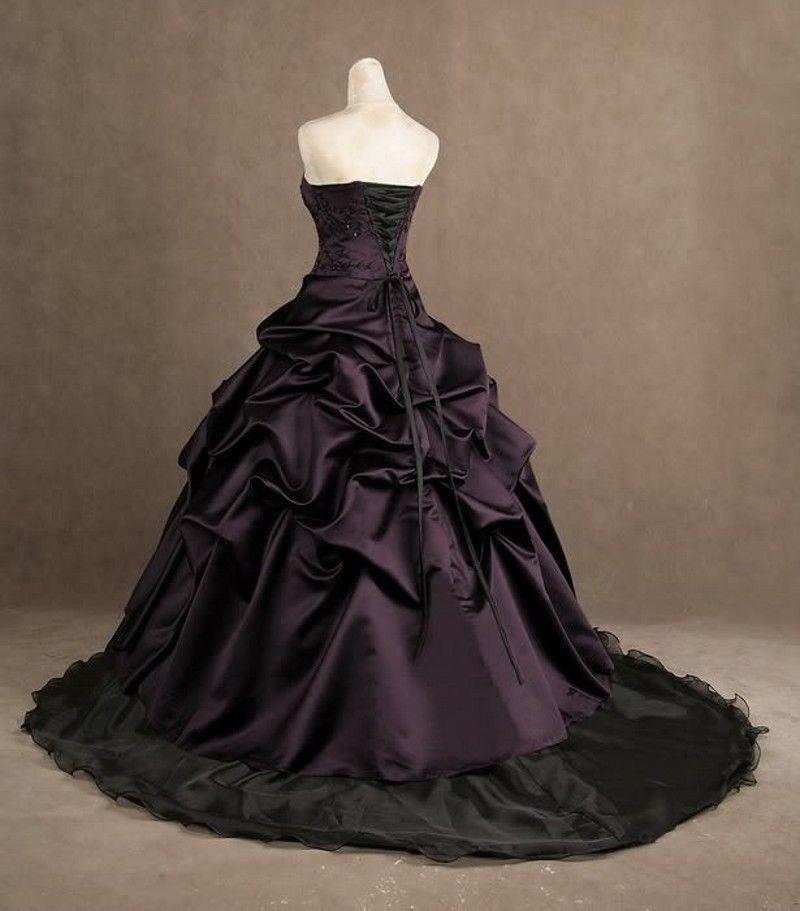 Vintage Victorian Purple Wedding Dresses Off Shoulder A Line Satin Bridal Gowns