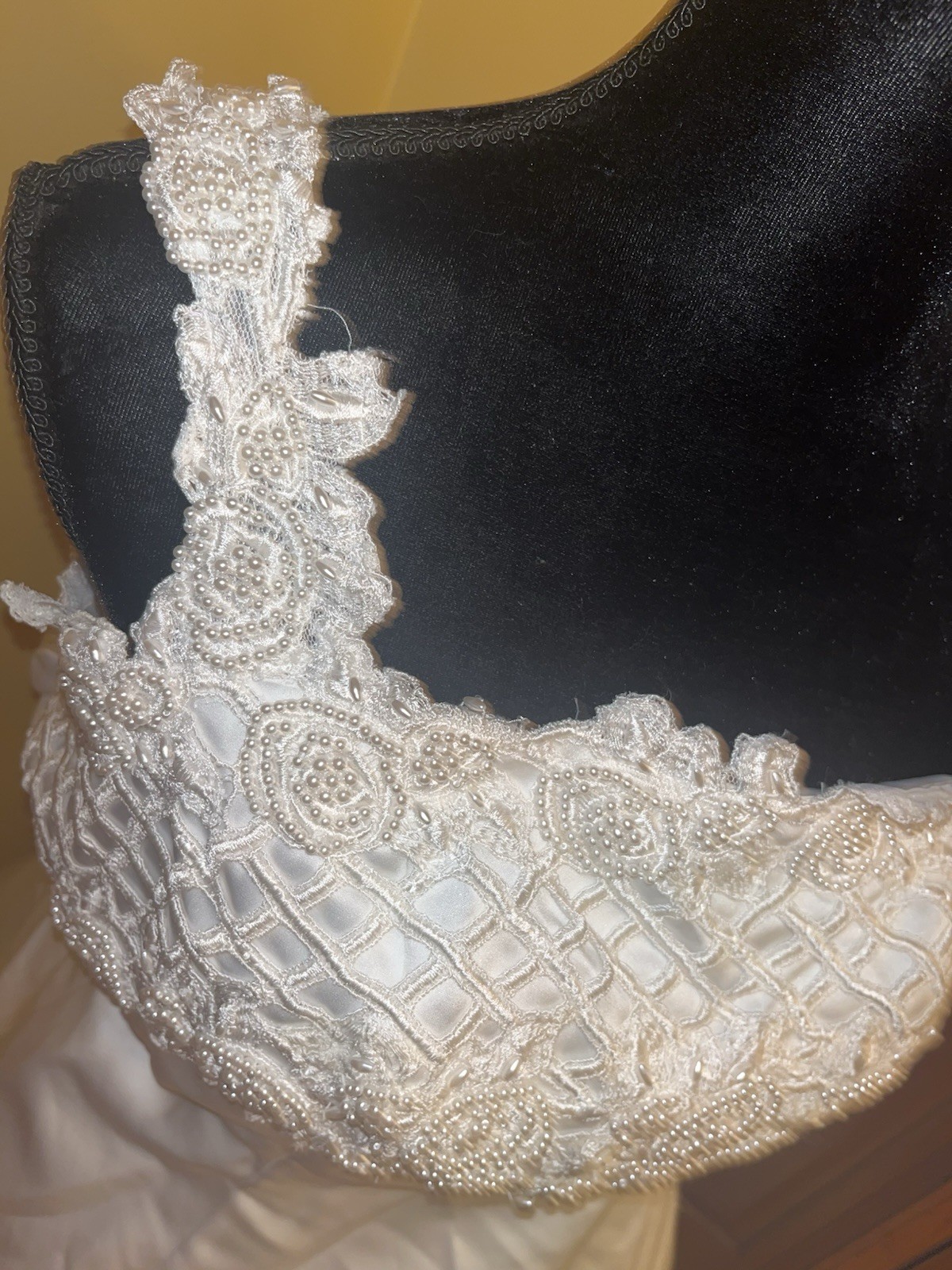 Vintage Jasmine Wedding Gown/ Dress Size 8 White Beaded Style S97S5 NWT