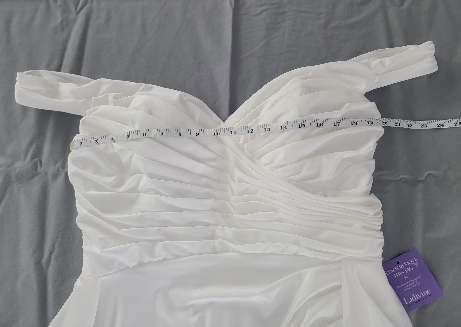 NWT Ladivine By Cinderella Divine WN315 Off-White Wedding Dress Size 18