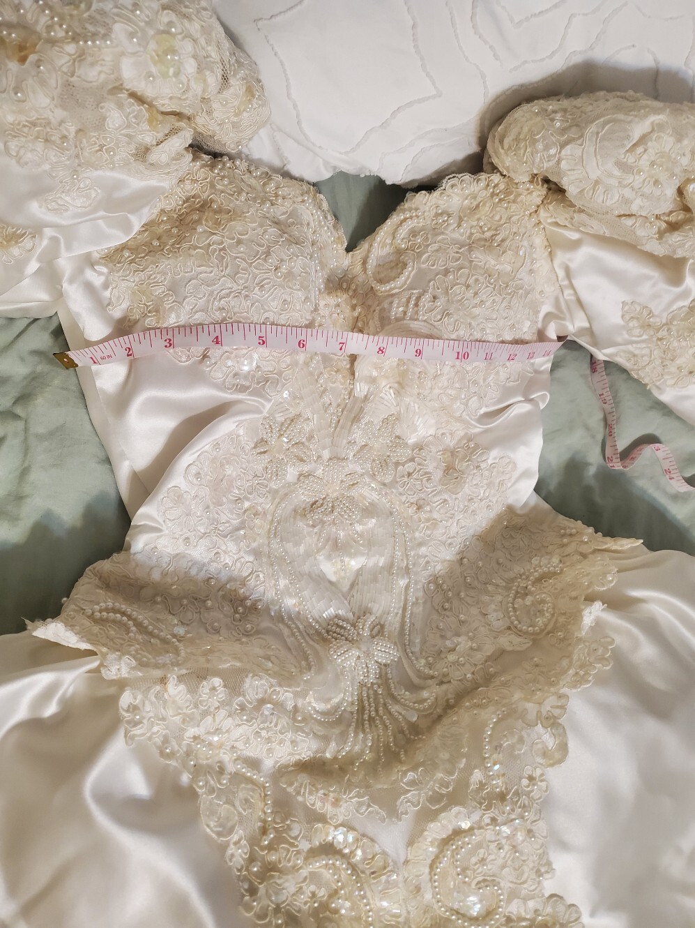 Mon Cheri petite long Sleeve Size 10