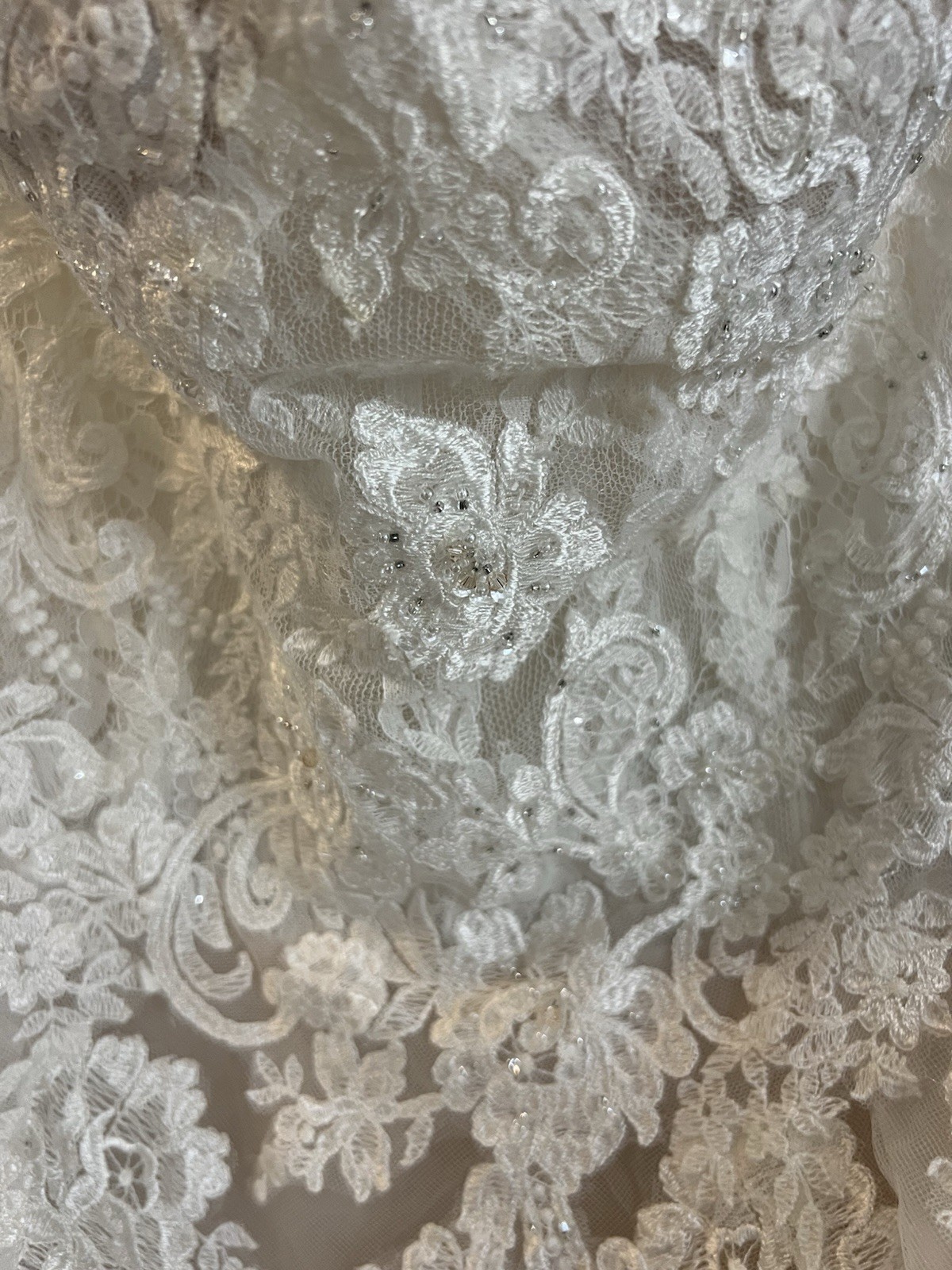 GUC David’s Bridal Ivory Wedding Gown with Train. Size 12.