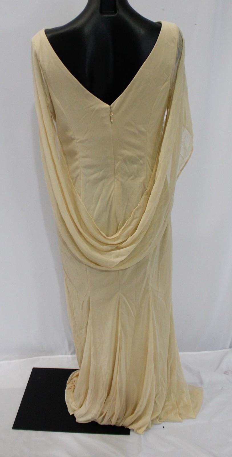 Azazie Women’s Belladonna Mermaid Scoop Pleated Mesh Dress AP2 Champagne SizeA12
