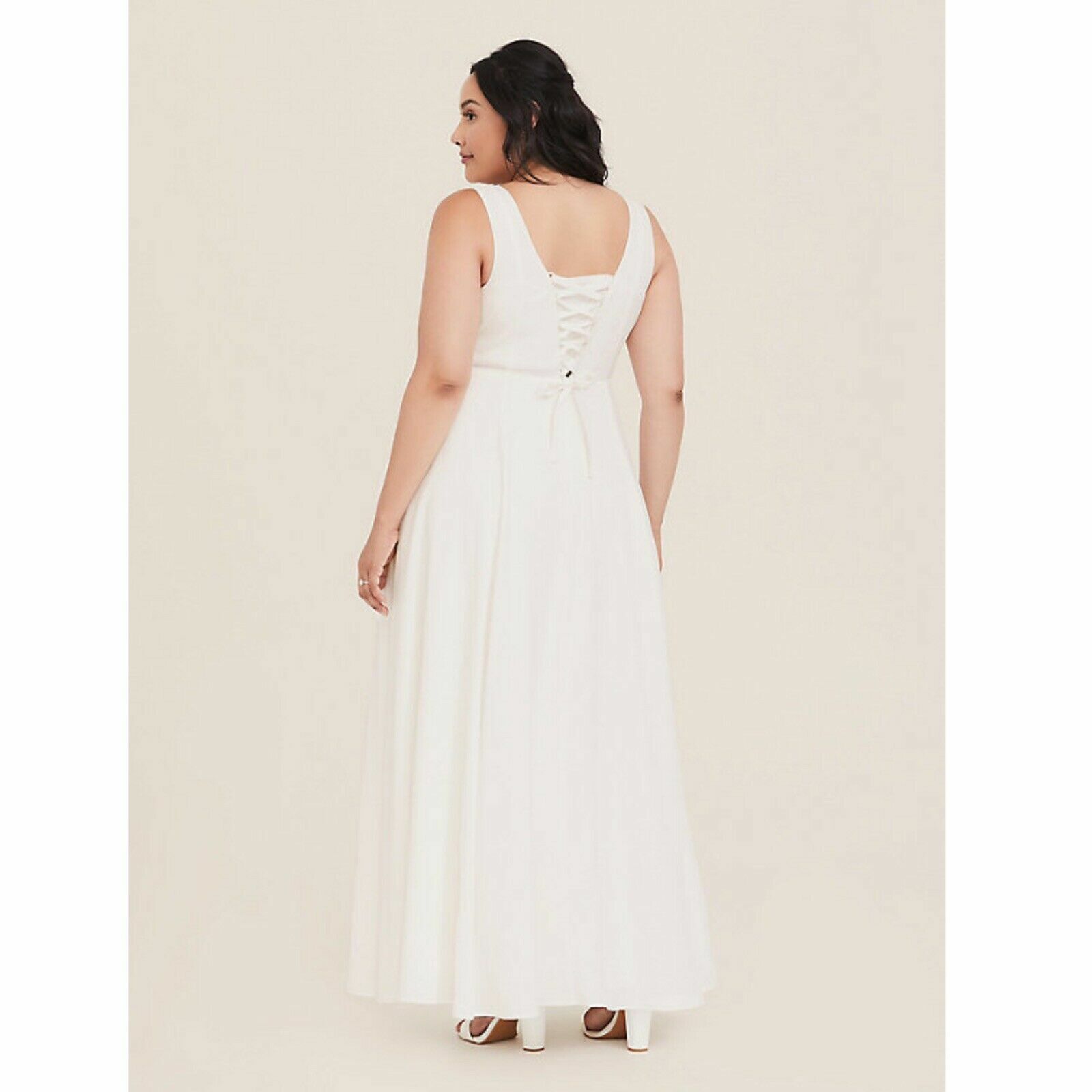 Torrid Plus Size 16 Special Occasion Ivory Jacquard Sweetheart Gown NEW $199 NWT