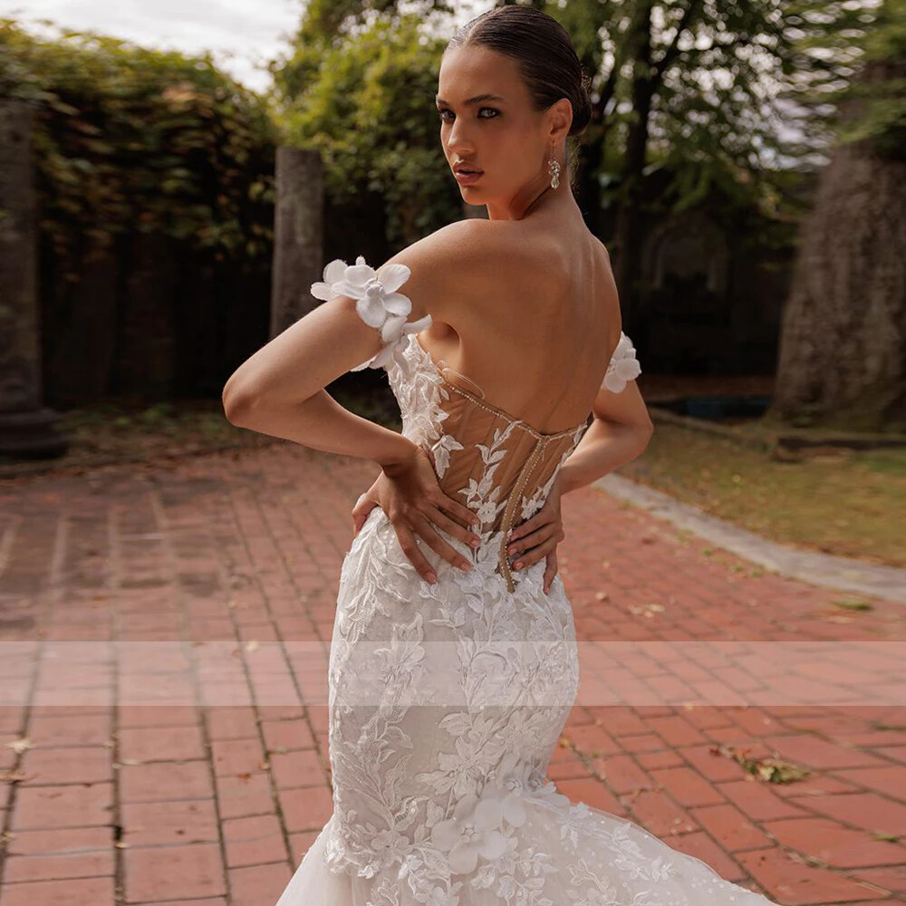 Sexy Mermaid Wedding Dresses Strapless Lace Flower Appliques Beach Bridal Gowns