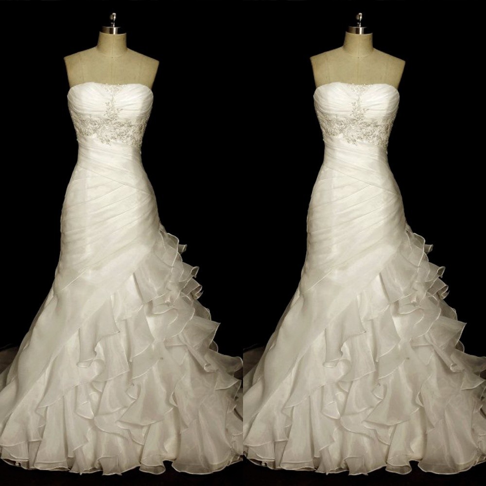 Vintage Wedding Dresses Ruffles Strapless Mermaid Lace Bridal Gowns Sweep Train
