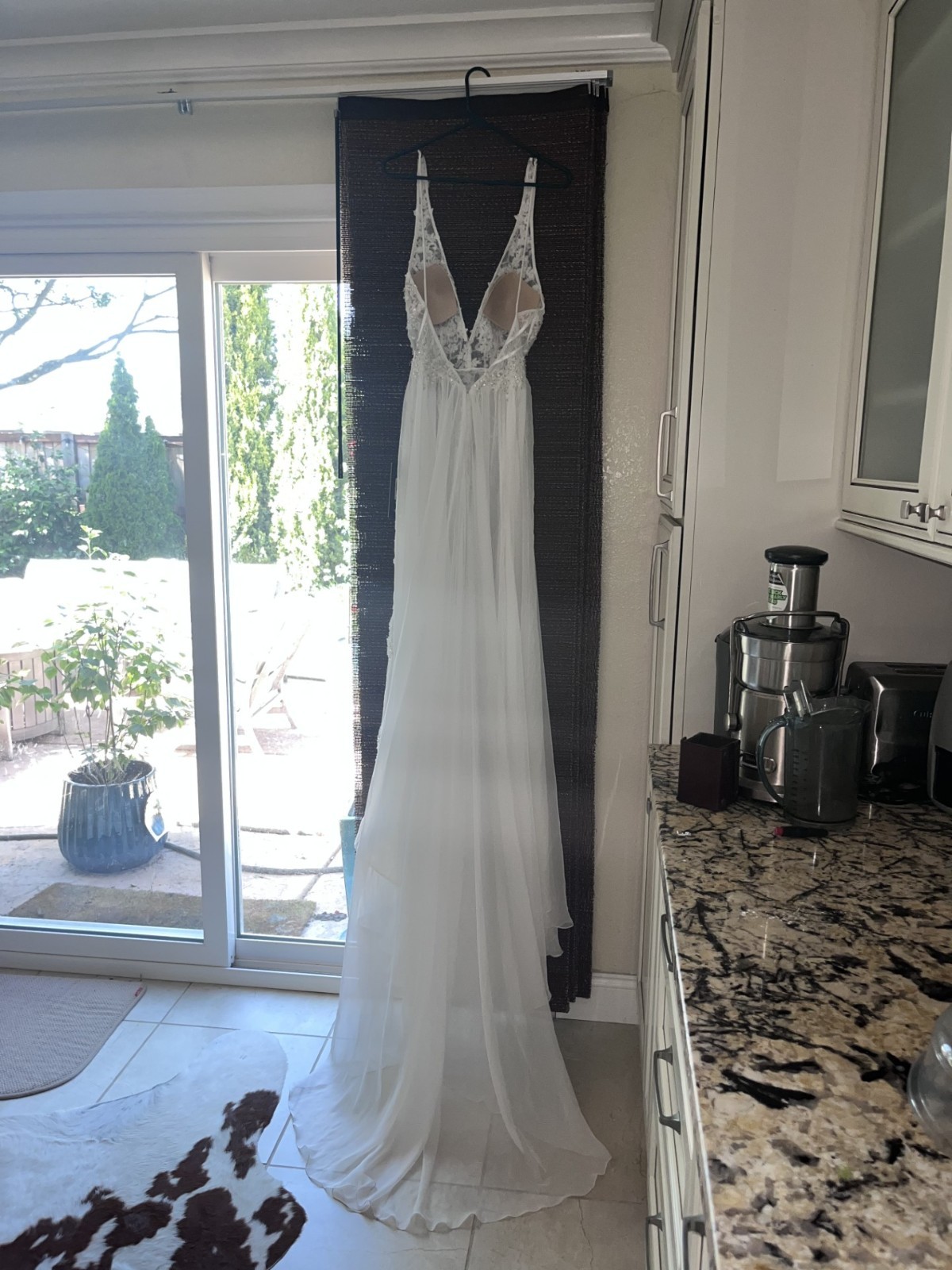 MAC DUGGAL White V Neck Open Back Mermaid Wedding Dress Size 4 gala lahav Amsale