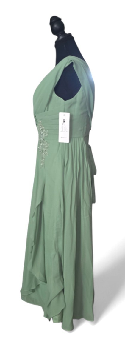 Chiffon Mint Green Midi Gown Size Med. New with Tags. Corset Back, Lace Applique