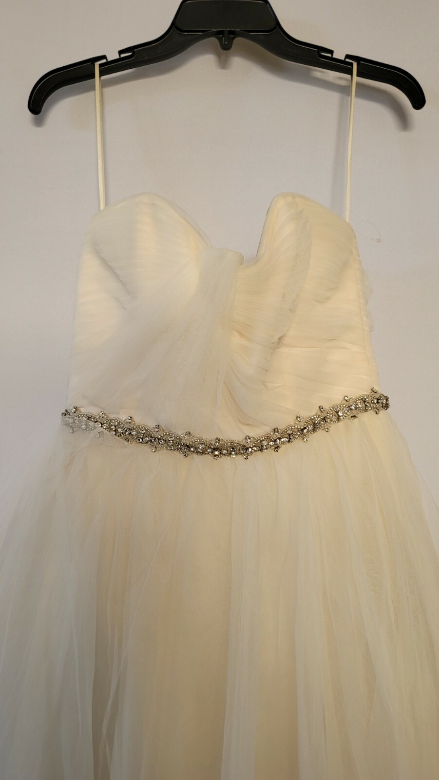 Nouvelle Amsale tulle embellished wedding dress Size 8 $2850