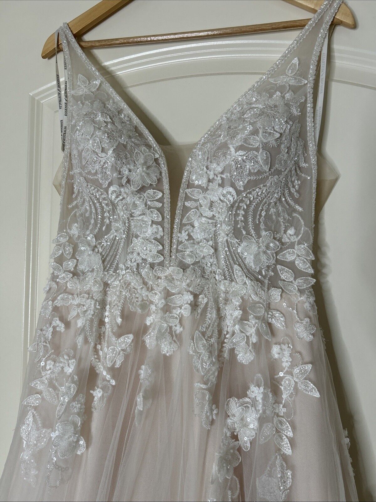 Essence Of Australia Wedding Gown 3D appliqué Tulle Pink D3151 Dress Nude 12