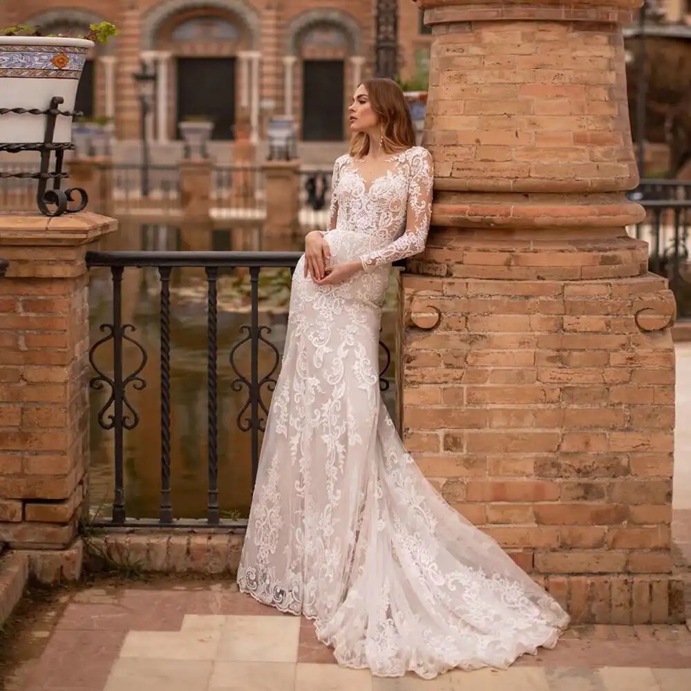 Long Sleeve V Neck Appliqué Lace Mermaid Illusion Bridal Gown Wedding Dress