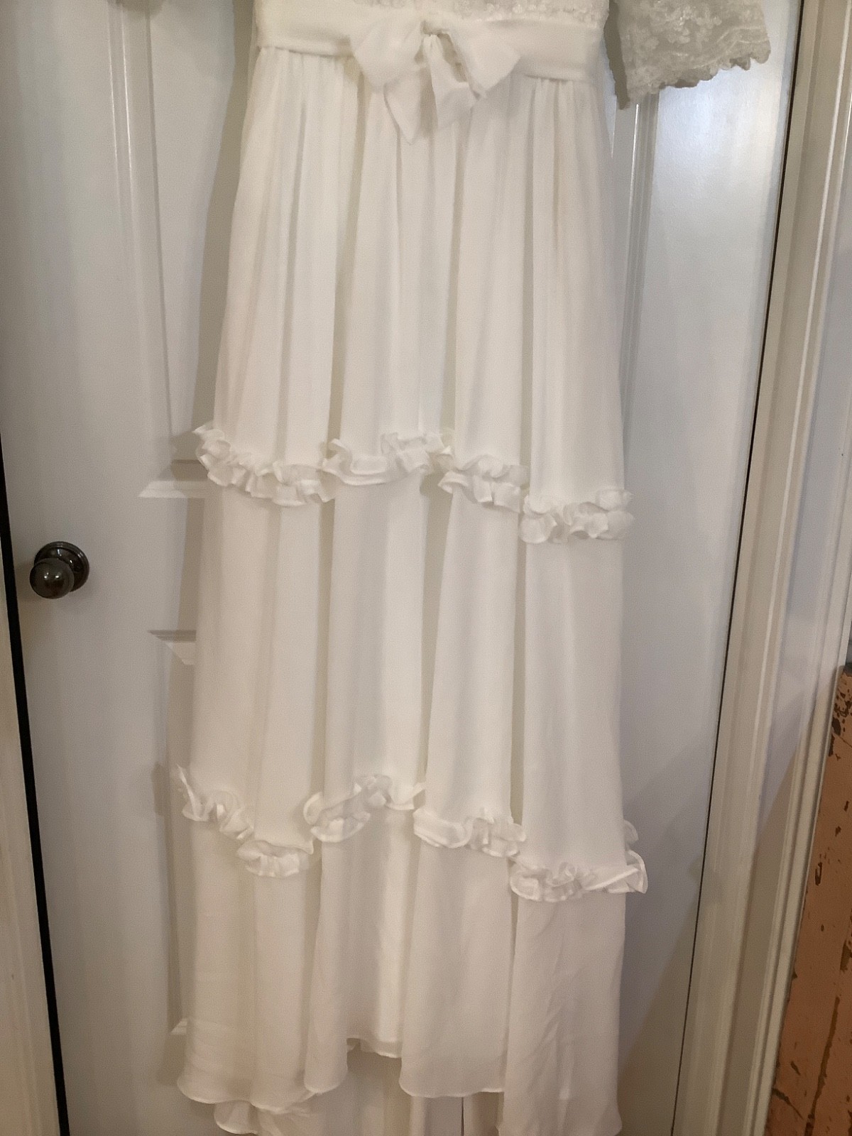 Size 12 White Lace Chiffon New Full-Length Wedding Dress