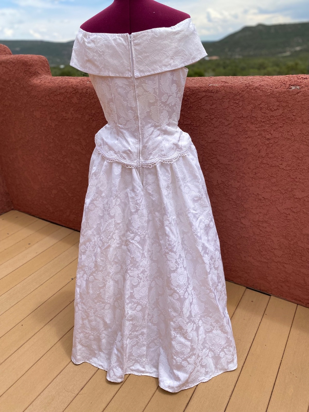 Bride dress, 8, vintage Jessica McClintock, off shoulder, removable over skirt