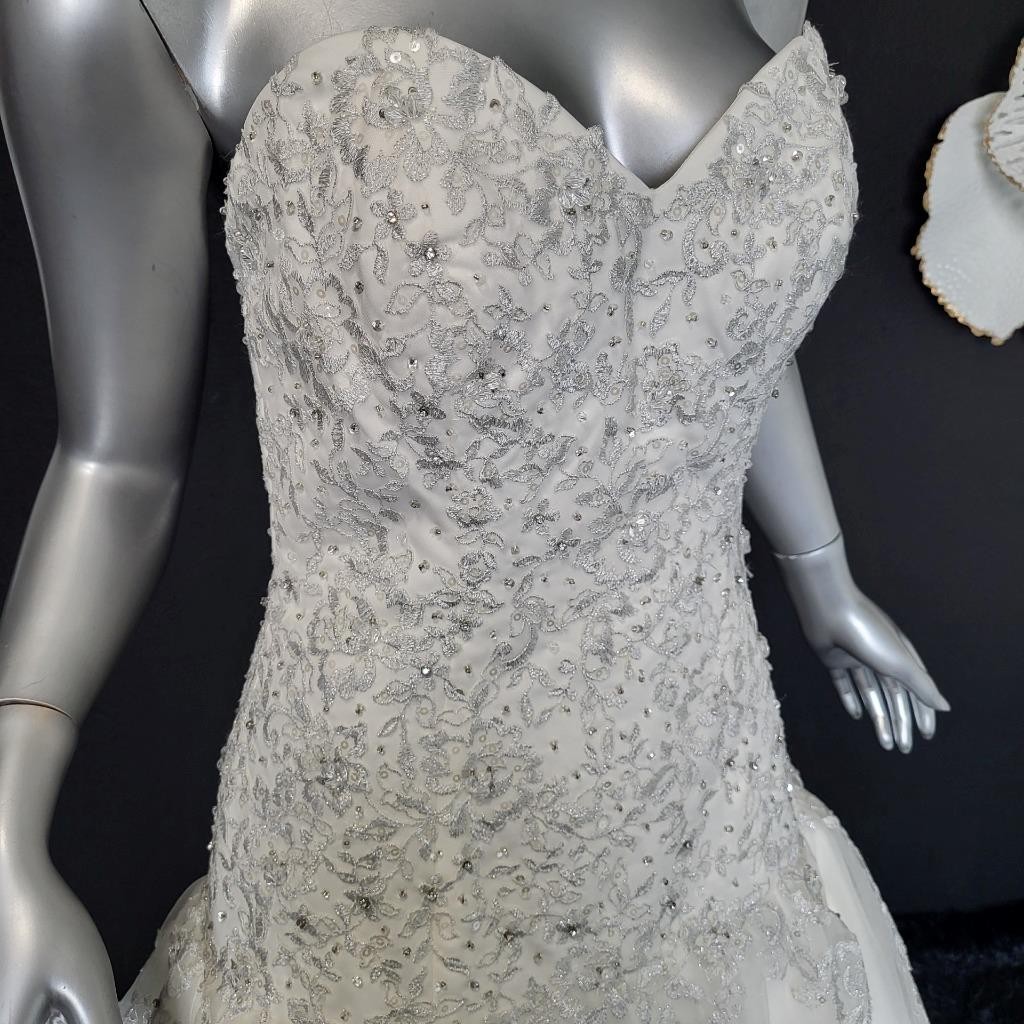 NWT~$1599~DA VINCI~SZ 6~IVORY STRAPLESS EMBELLISHED BALL GOWN WEDDING DRESS