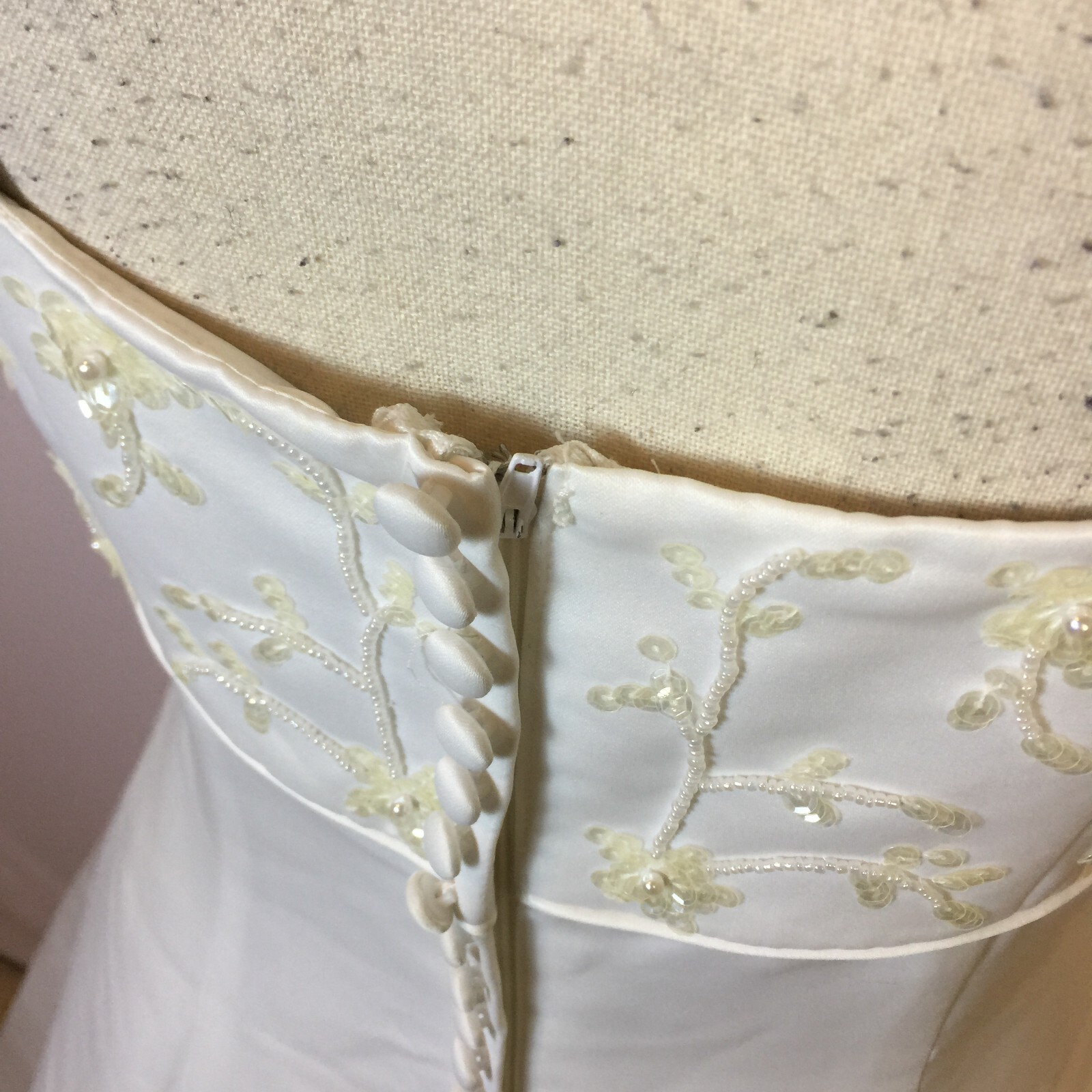 Oleg Cassini Wedding Dress Size 10 Womans White Beaded Sleeveless Ballgown Tulle