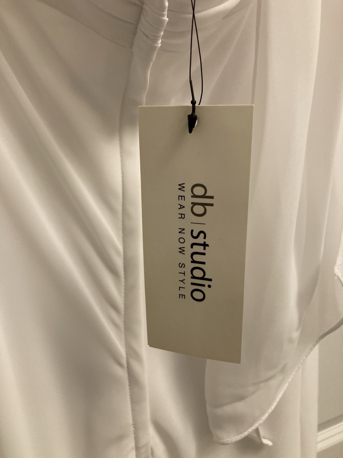 David’s Bridal Studio Halter Chiffon Wedding Dress Size 4 NWT