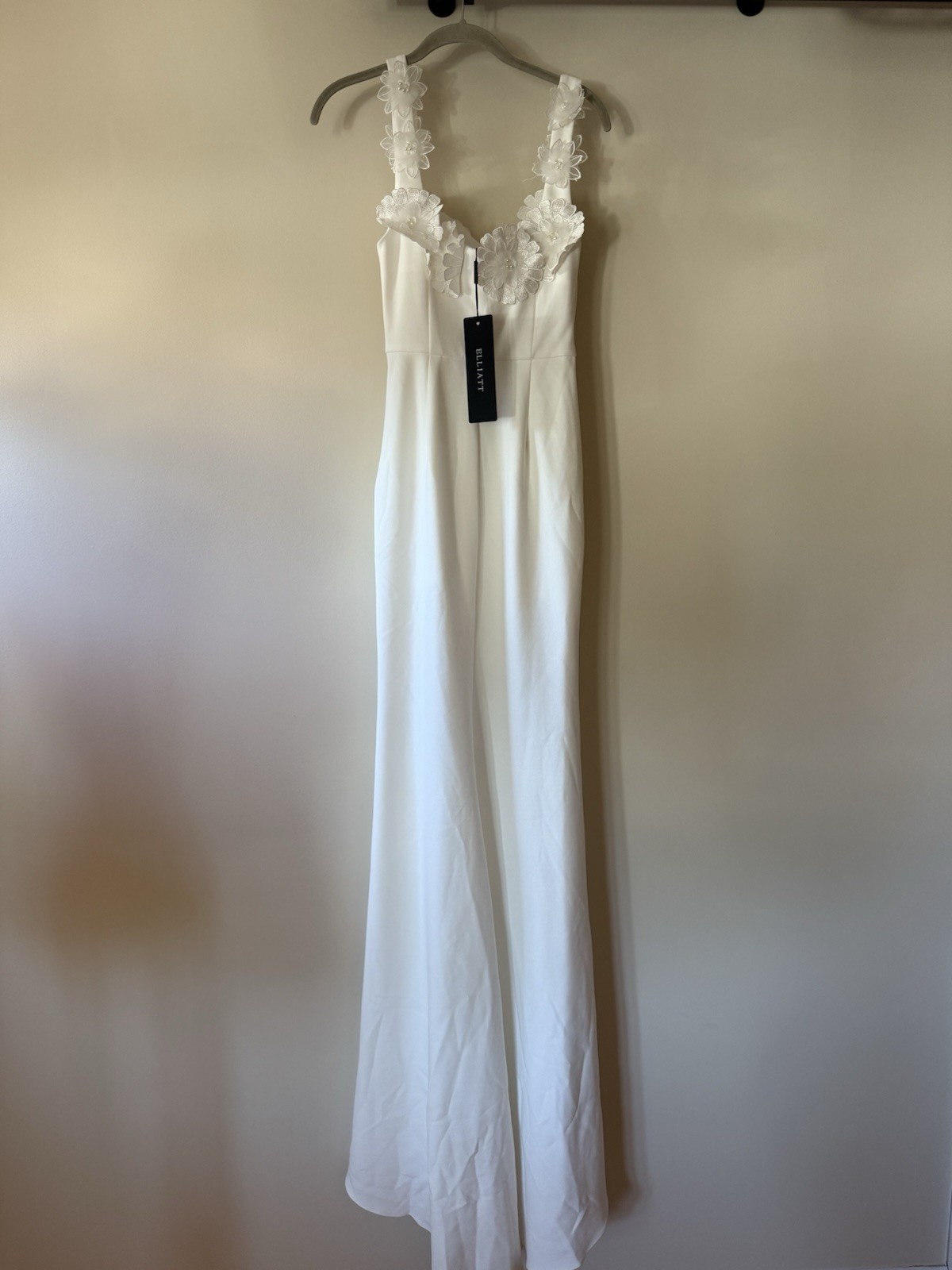 Elliatt Charlotte Gown in Ivory Floral Lace Bride Bridal Women’s Dress Size XXS