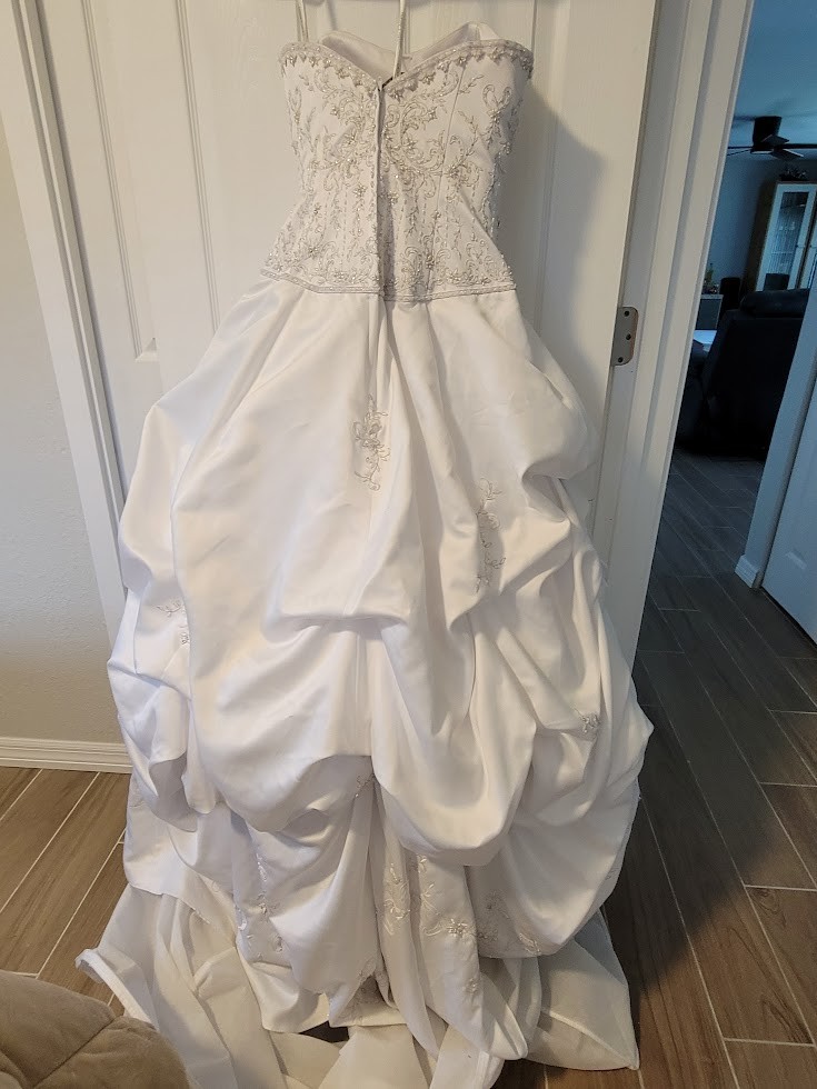Oleg Cassini CT291 Wedding Dress Size 6 White Beaded Strapless David’s Bridal