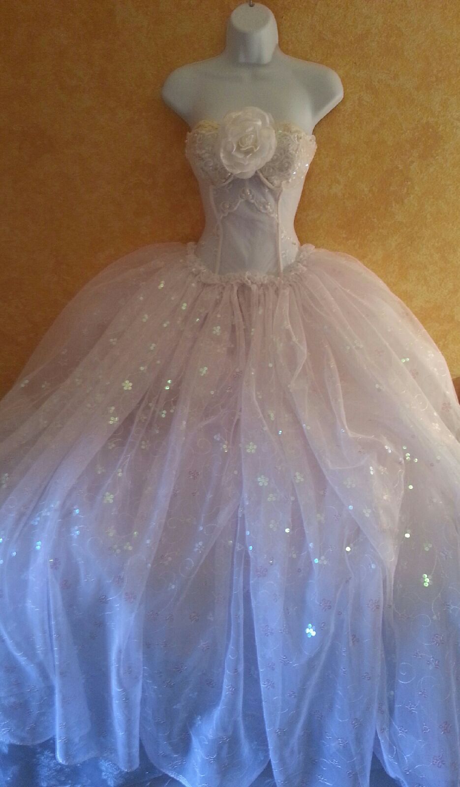 116 PC WHOLESALE LOT OF NEW WEDDING GOWNS & ACCESSORIES MANY STYLES & SIZES