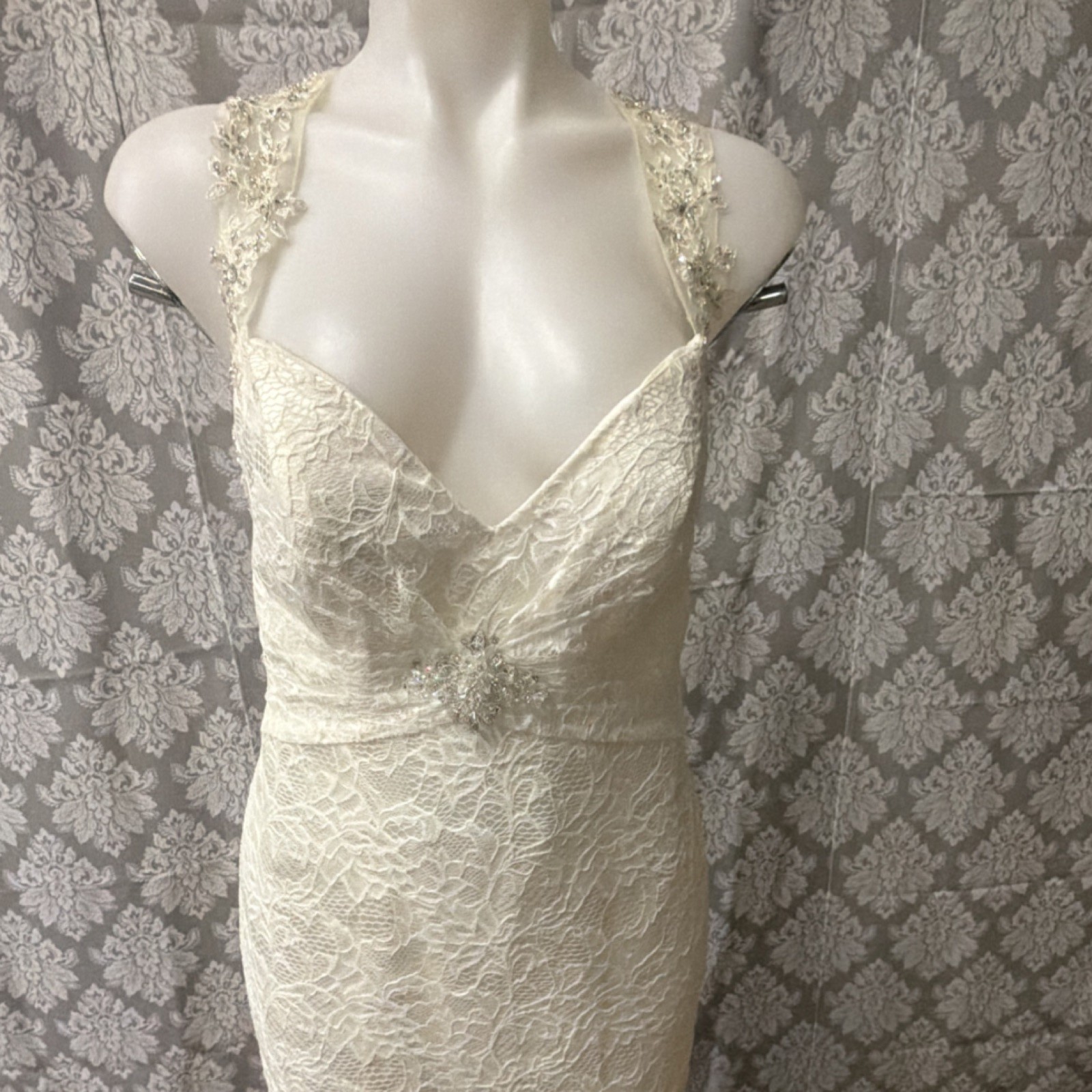 Mary’s Ivory Lace Beaded Sleeveless Mermaid Wedding Dress V Neck Size 10 Lot#9