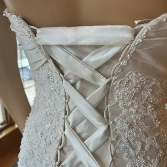* Maggie Sottero Cream Beaded Taffeta Strapless Wedding Gown Bridal Dress Size 4