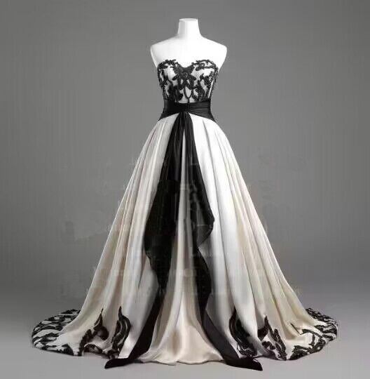 Gothic Black Lace Wedding Dresses Strapless Ruffled Corset A Line Bridal Gowns