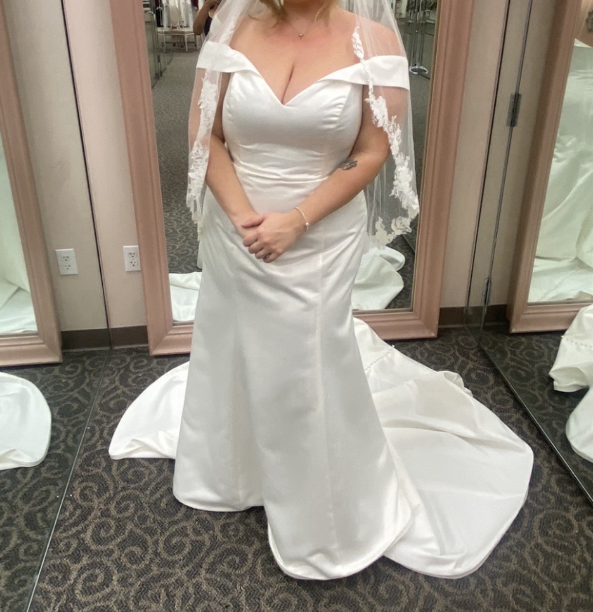 David’s Bridal White Off-Shoulder Sweetheart Mermaid Dress Buttons Train