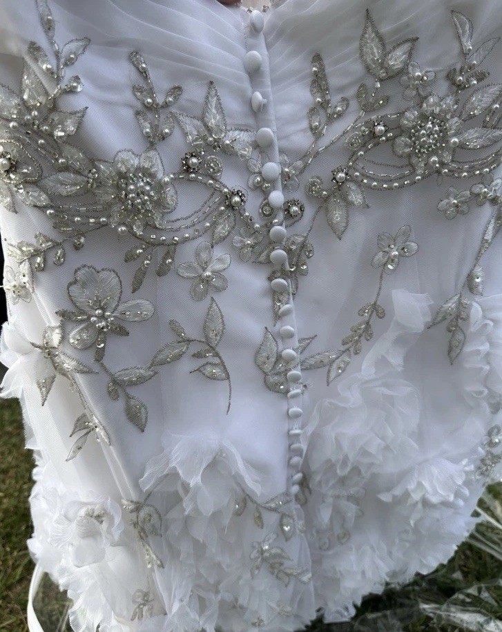 Morilee Wedding Dress with Sweetheart Neckline And Beautiful Beading Size 12