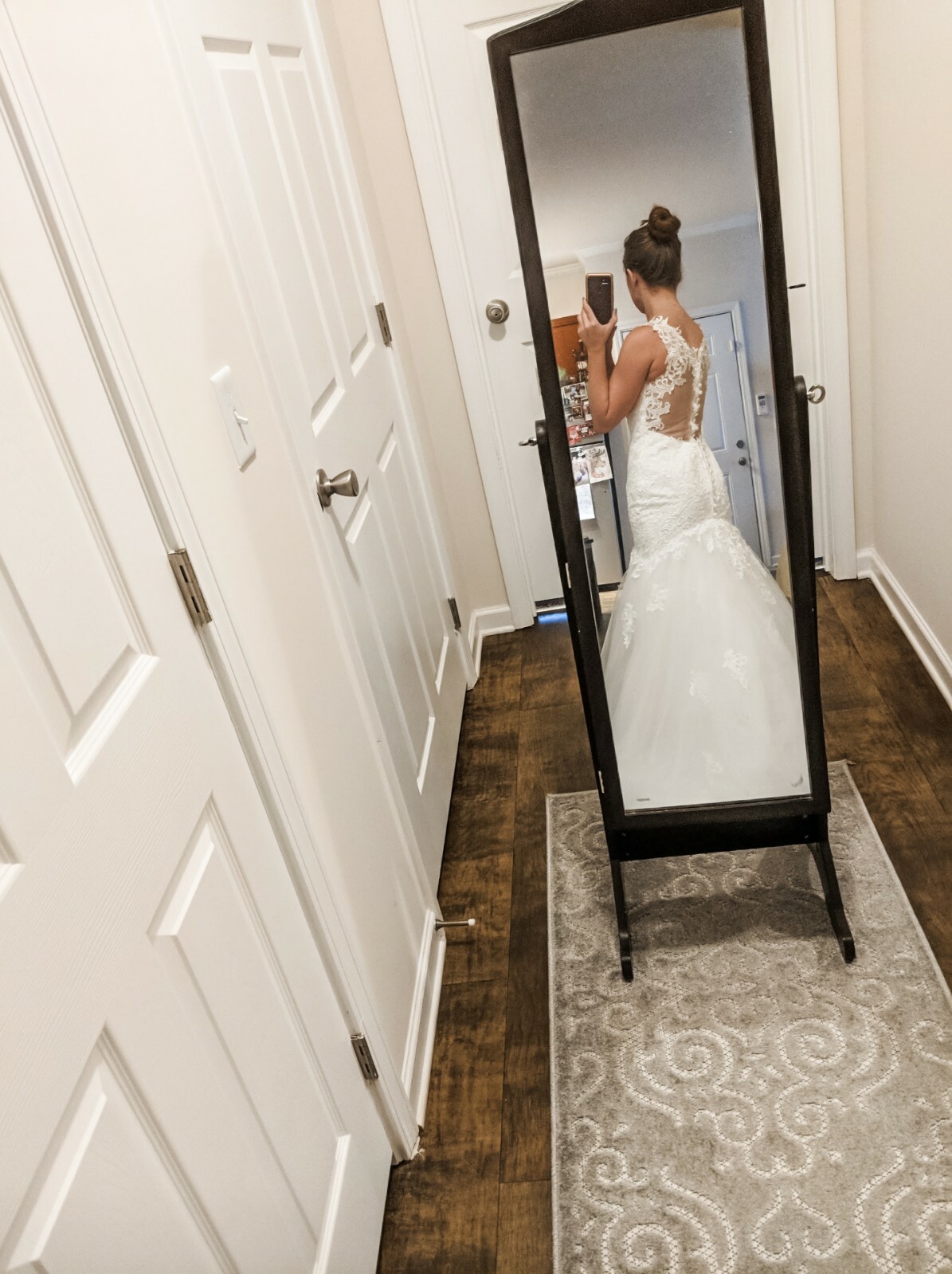 Mermaid/trumpet wedding dress. Only selling bc I fell in love w/ a different one