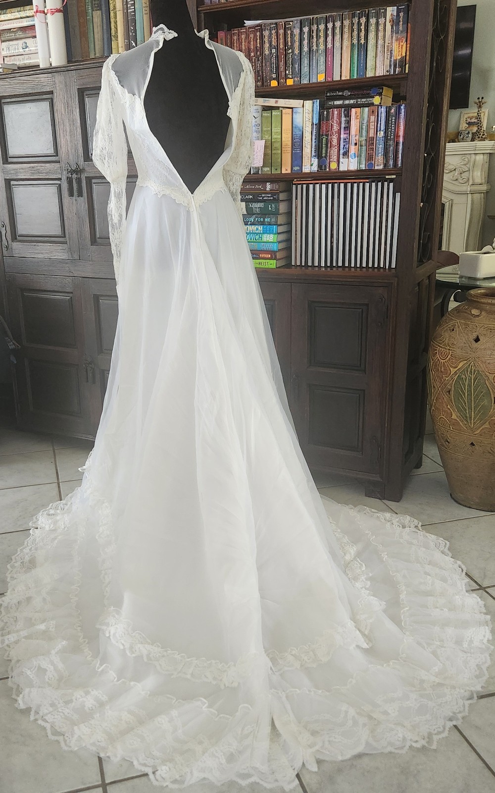 70s Edwardian Style Hi-Neck Puff Sleeve Ruffled Tiered Lace Hem Wedding Dress XS