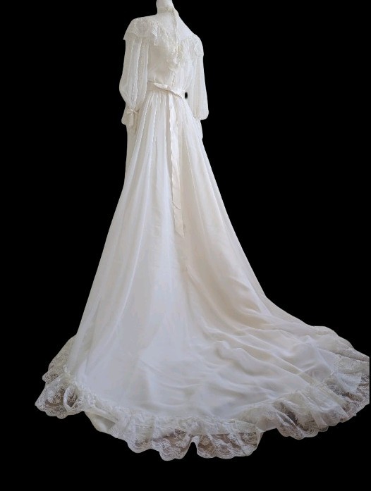 VTG Ethereal 1970s Ruffle Lace High Neck White Prairie Dress / Wedding Gown 4