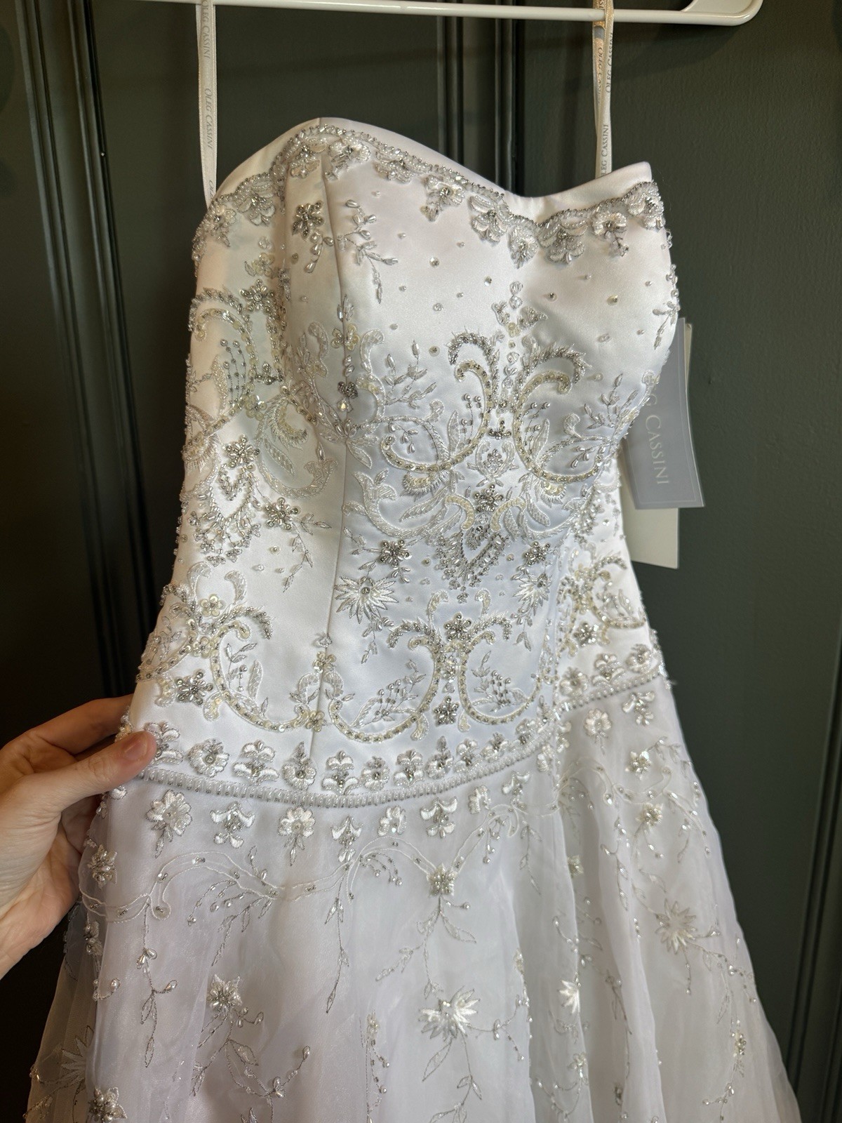 NWT Oleg Cassini White Wedding Dress Size 2 Petite with Gorgeous Beading