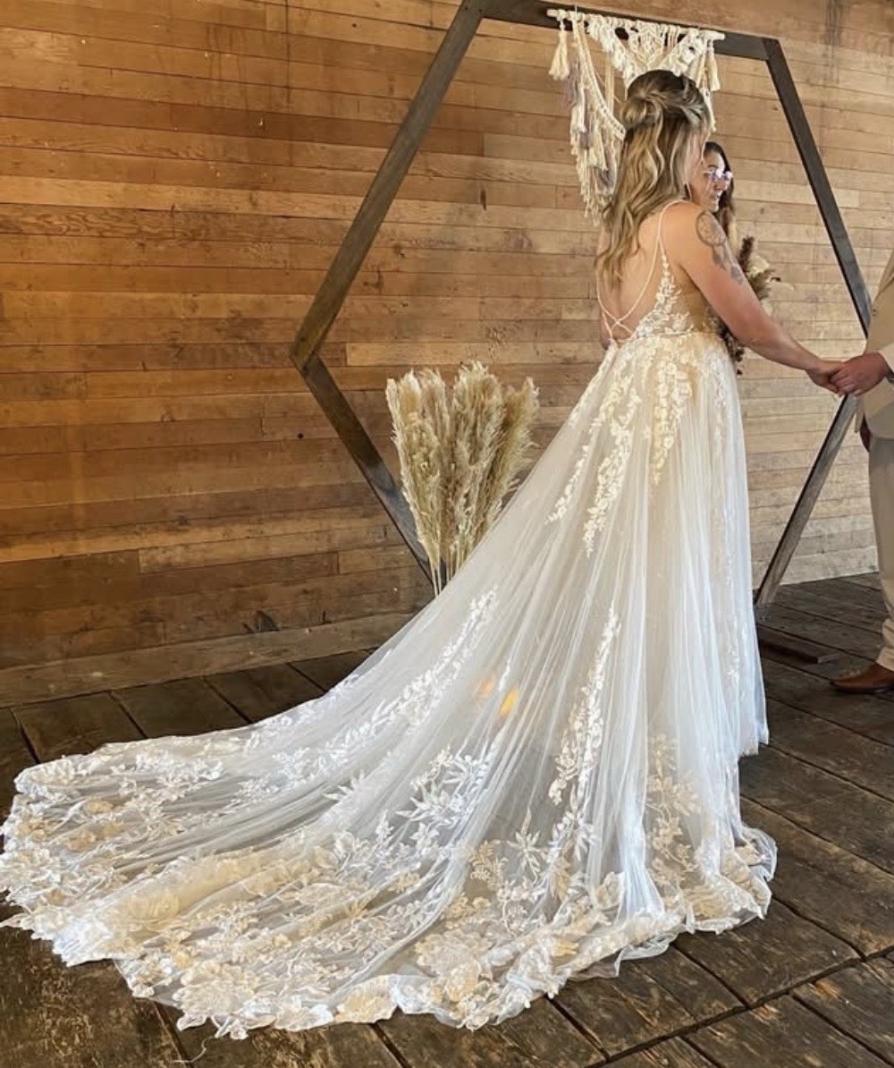 Martina Liana Ivory Lace Tulle A-Line Boho Wedding Dress V-Neck 14