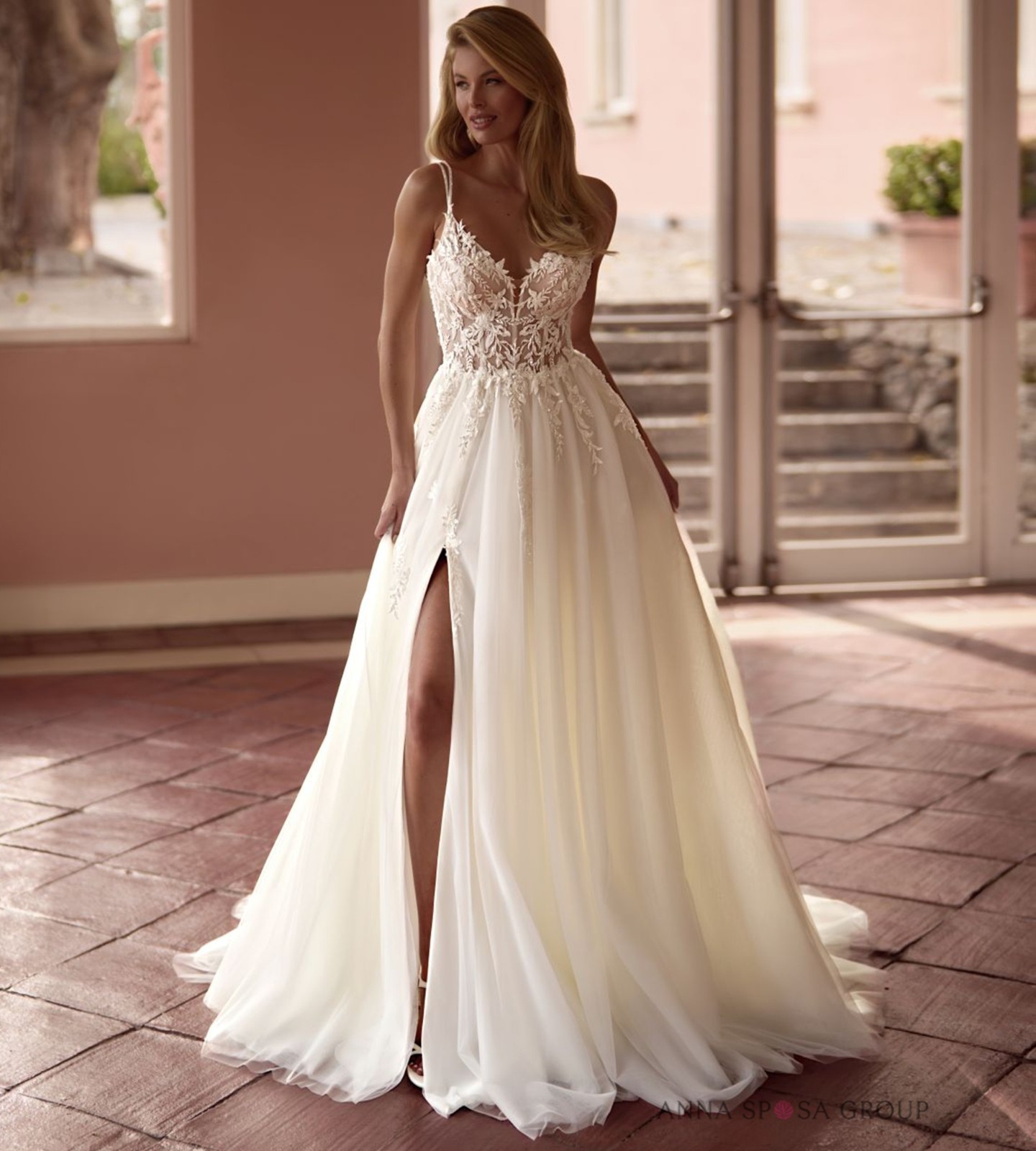 Beaded Embroidery Lace Wedding Dress Wedding Dress 32-60 Strappy Ivory Slit