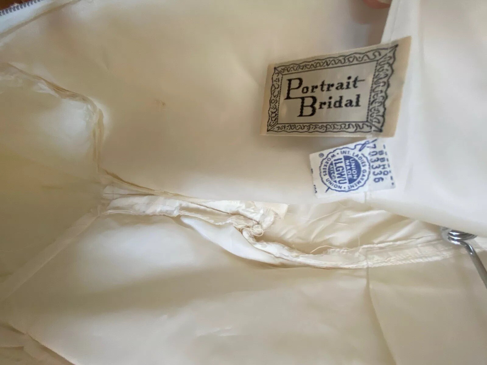 Vintage Portrait Bridal Wedding Dress Lace Gown Union Label Off-White S? Elegant